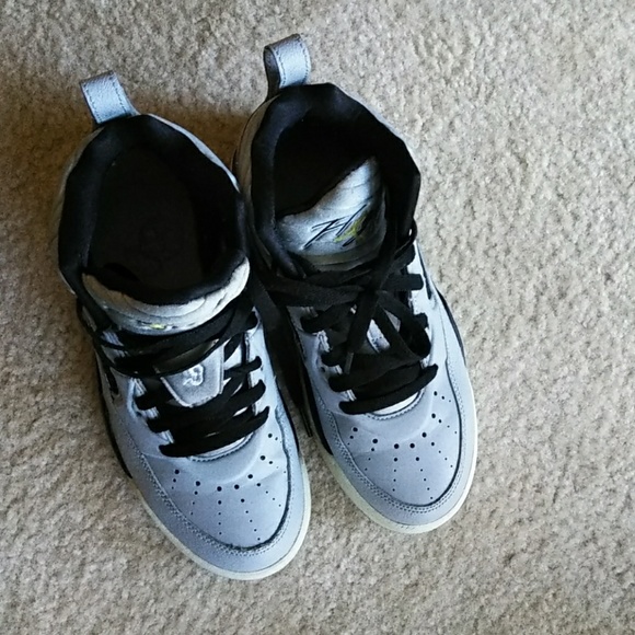 Retro Flight - Picture 2 of 6